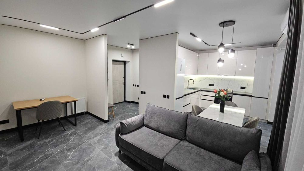 Здам в оренду простору однокімнатну квартиру з дійсно гарним ремонтом!