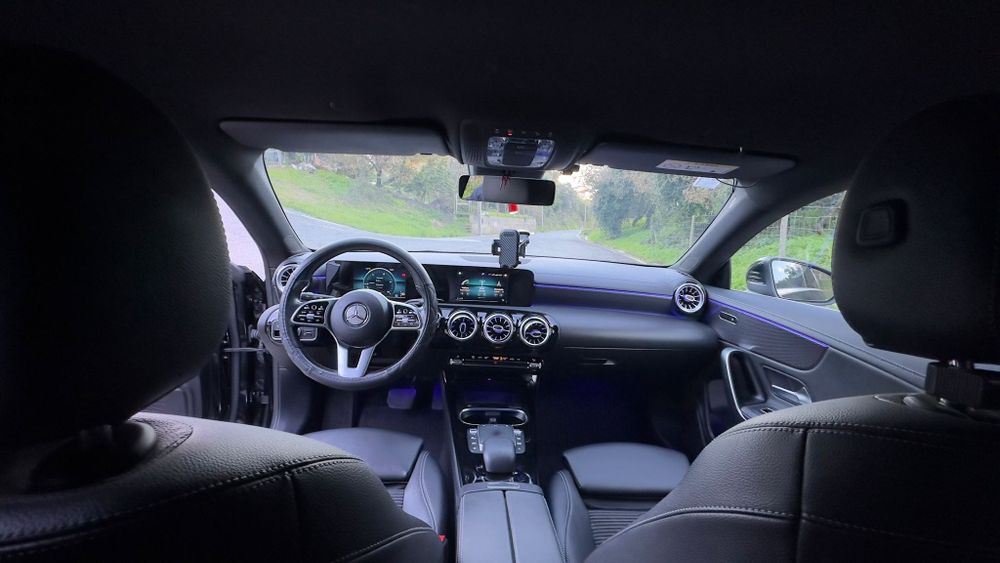 Mercedes Benz CLA 180