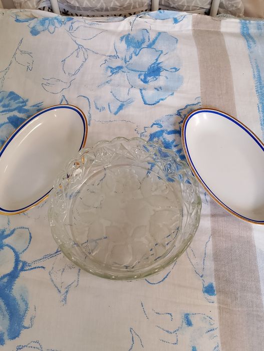 Kryształy i patery porcelanowe