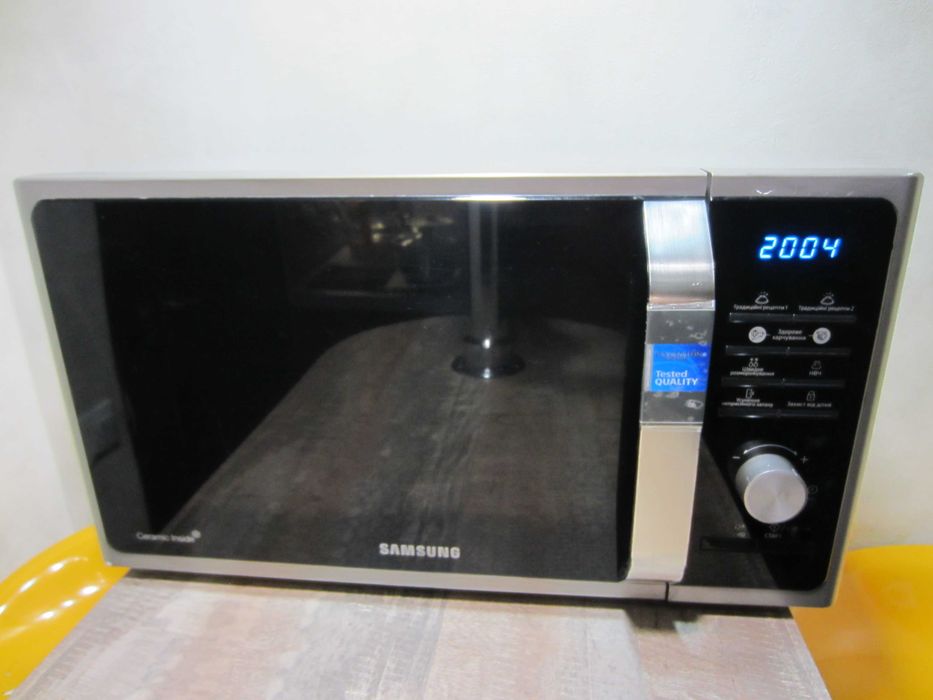 Микроволновая печь,микроволновка SAMSUNG MS23F302TAS