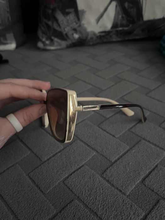 Продам солнцезащитные очки