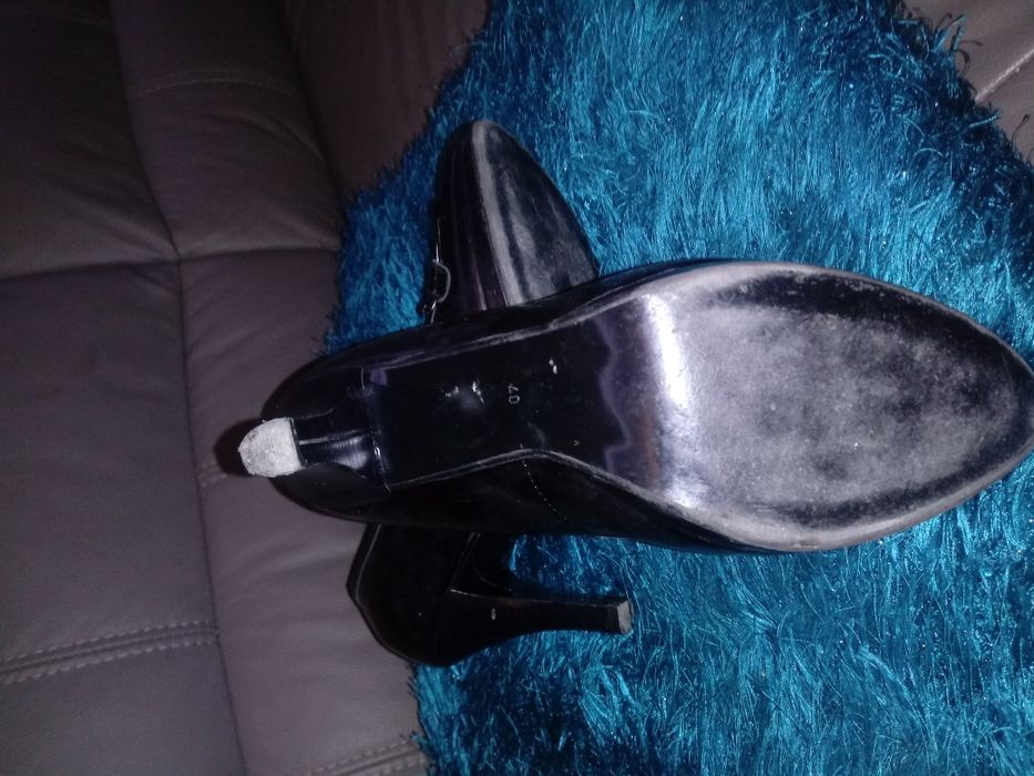 Pantofle . 40 naturalna skóra.