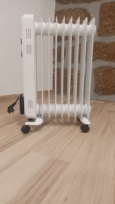 Aquecedor a Óleo Qilive – 3 Níveis de Potência | Silencioso | 2100W