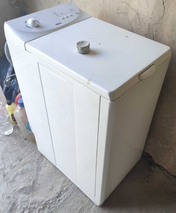 Пральна машина Zanussi ZWY 180 вузька вертикалка на запчастини