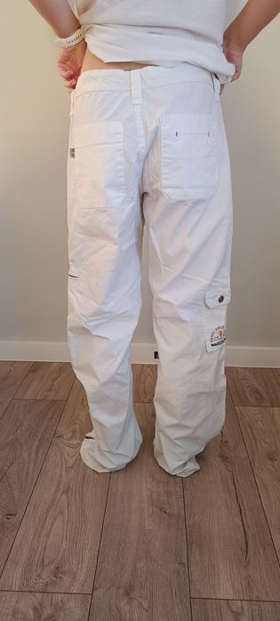 Białe spodnie roz 40