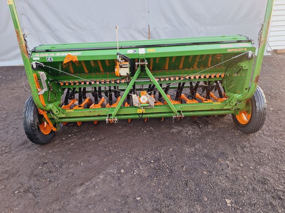 Siewnik zbożowy Amazone D9 Special 3m talerzowy stan bdb nie lemken