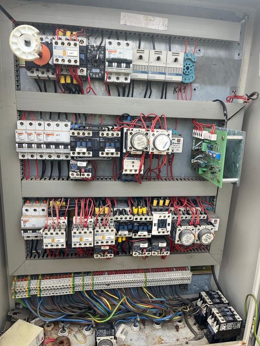 Grua SOIMA Modelo City ( 33m Lança 800 Kgs )