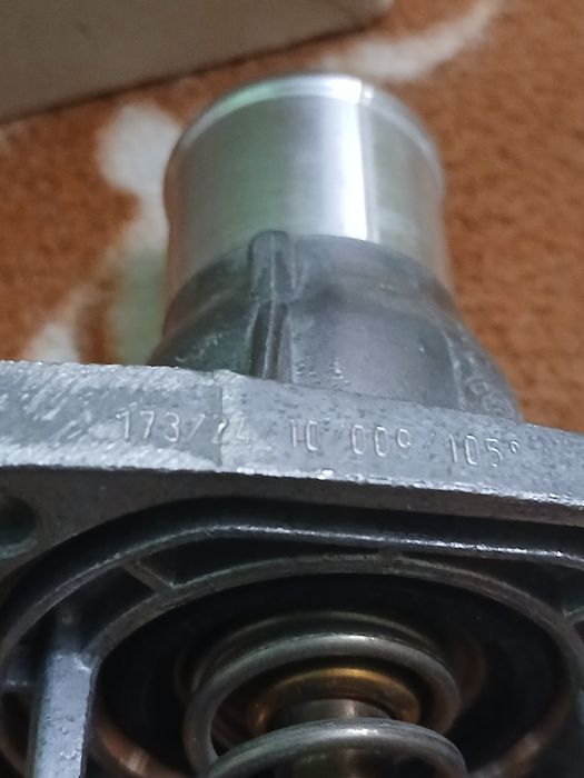 Termostat Opel Astra 3H 1,6.