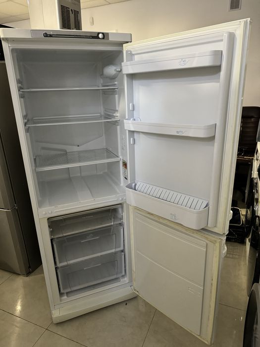 Холодильник Indesit ds2828