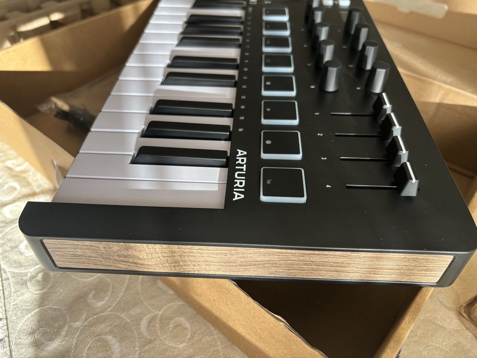 Arturia MiniLab 3 como novo