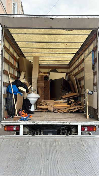 Utylizacja mebli Wrocław • Wywóz starych mebli • Opróżnianie mieszkań