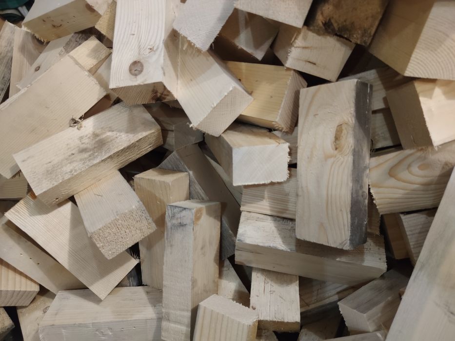 Drewno opałowe, kominkowe. rozpalkowe, sosnowe