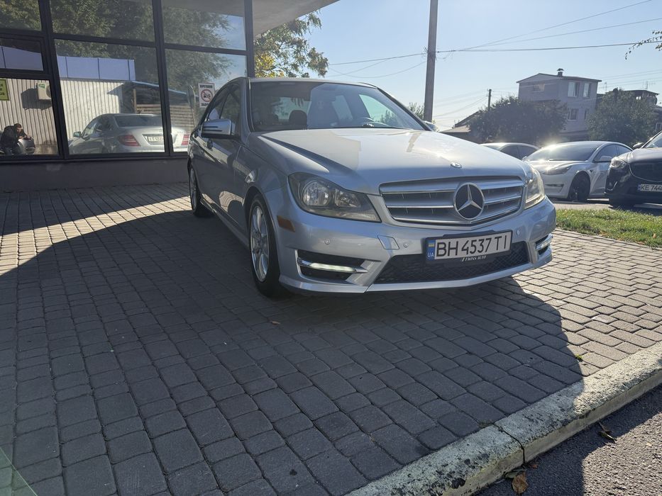 Mercedes-Benz C250 W204 • 2012 • 1.8 Turbo • 7G-Tronic