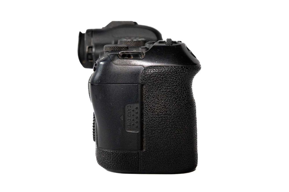 Aparat bezlusterkowy Canon Eos R6 body niski przebieg
