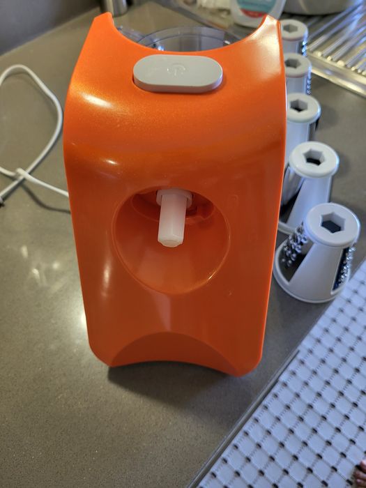 Ralador de vegetais eletrico