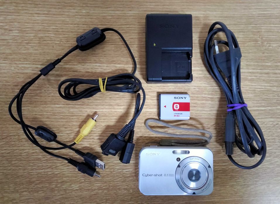 Sony Cyber-Shot N50 DSC 8.1 MP Camara digital