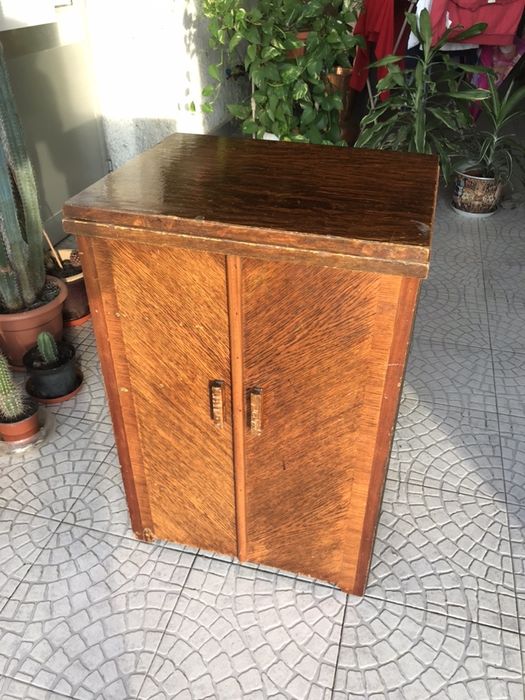 Máquina costura Singer com móvel