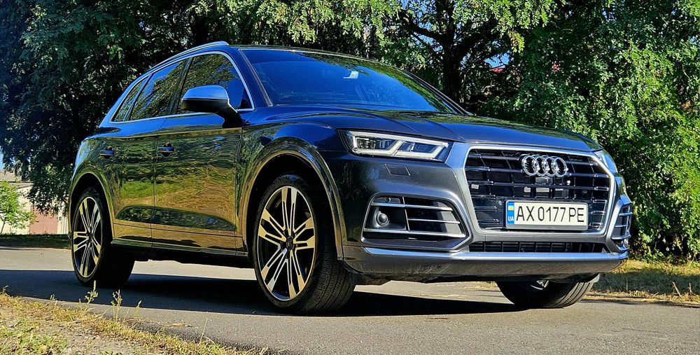 Audi SQ5 Prestige топова