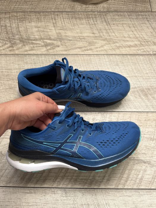 ASICS Gel-Kayano 28  ( 43.5 р )