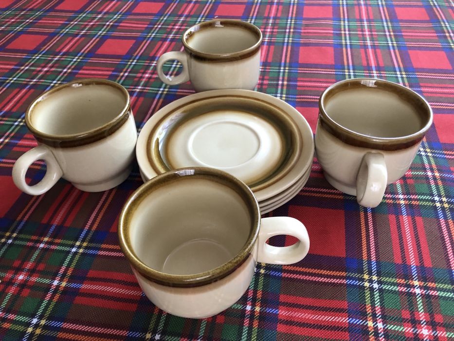 Komplet do  kawy  z ceramiki .