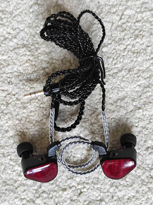 Słuchawki dokanałowe TRUTHEAR Zero czerwone