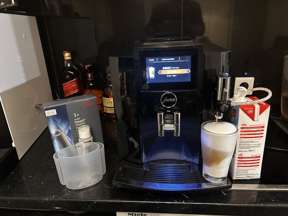 Ekspres Jura S80 5 tys kaw Pianoblack