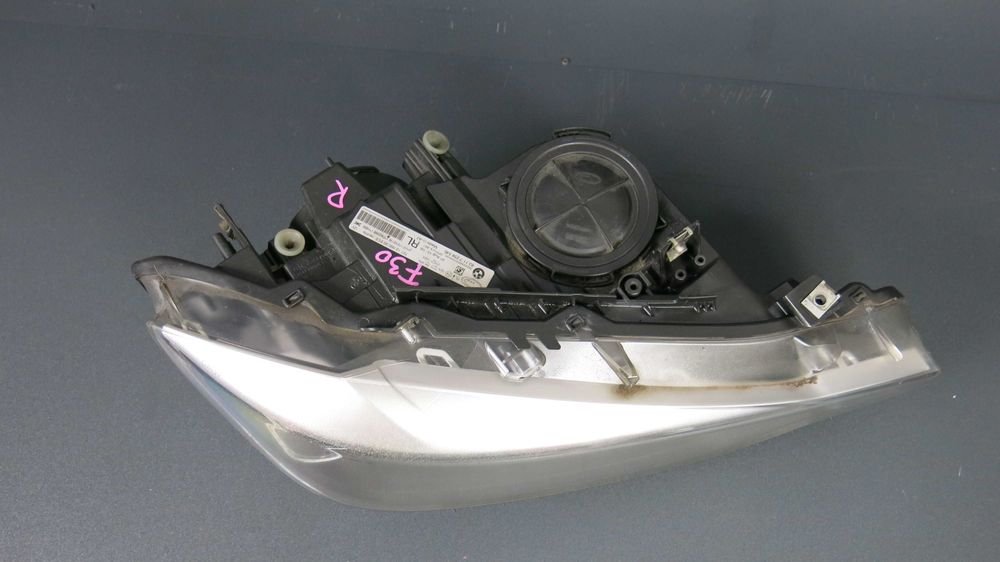 BMW 3 F30 lampa przednia prawa przód reflektor