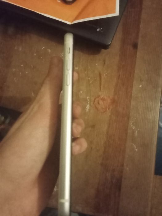 iPhone 11 64jg  sem riscos