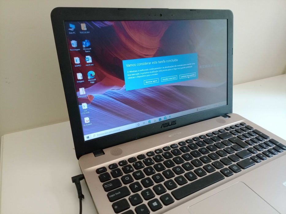 Portatil ASUS VivaBook Max