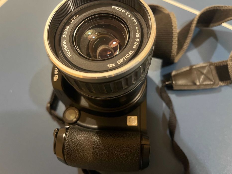 Fujifilm FinePix S5600 + karty pamięci + filtr UV | sprawny | vintage