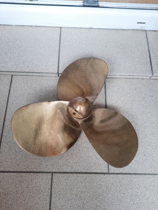 Śruba napędowa do łodzi