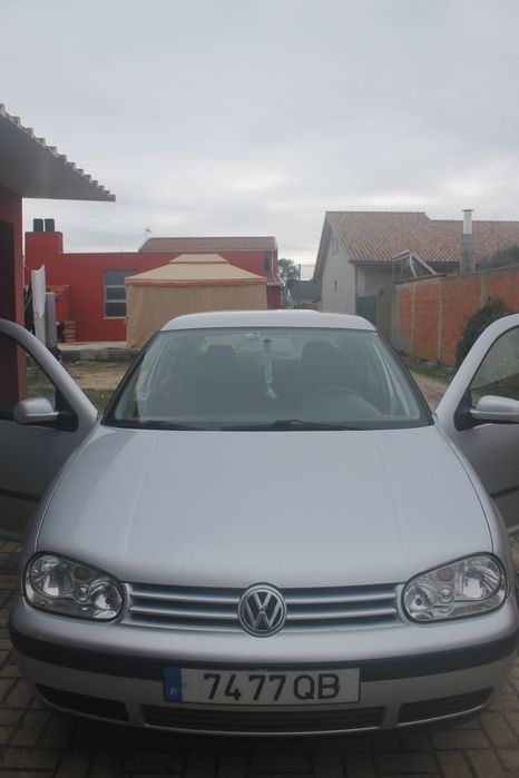 VW Golf IV Gasolina – Apenas 175.000km – Muito Estimado