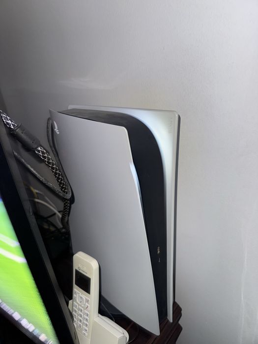 Playstation 5 + comando cizento