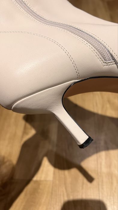 Skórzane botki na korku Reserved