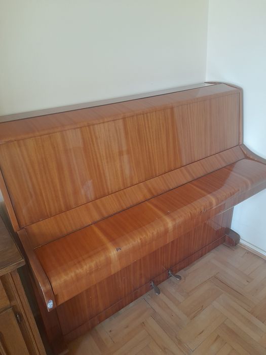 Sprzedam Pianino Calisia