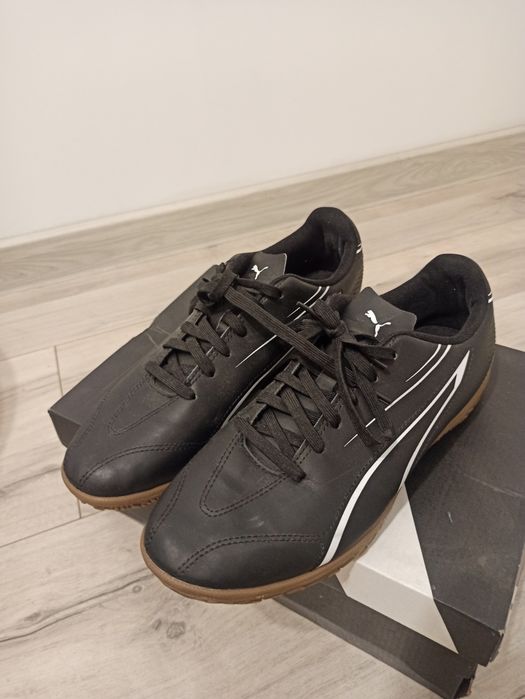 Obuwie halówki 40 Puma
