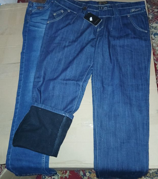 Продам две пары джинс