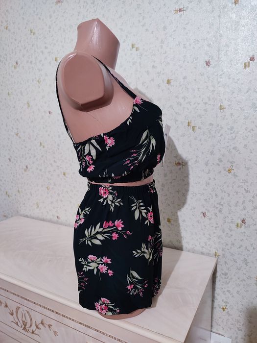 Продам комплект нижнего белья шорты - топик женская р S-44 новая