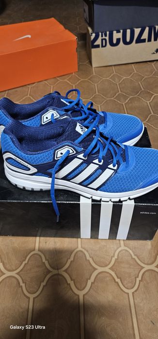 Кросівки  Adidas  Нові. Дуже легкі  та зручні