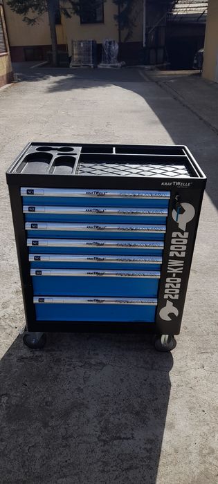 Wózek warsztatowy z narzędziami