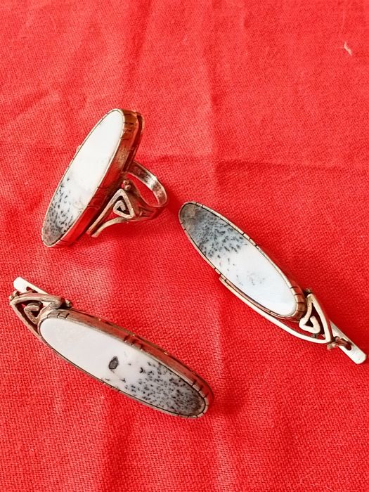 Серебряный комплект ( кольцо+серьги)