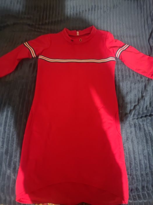 Продам червоне плаття