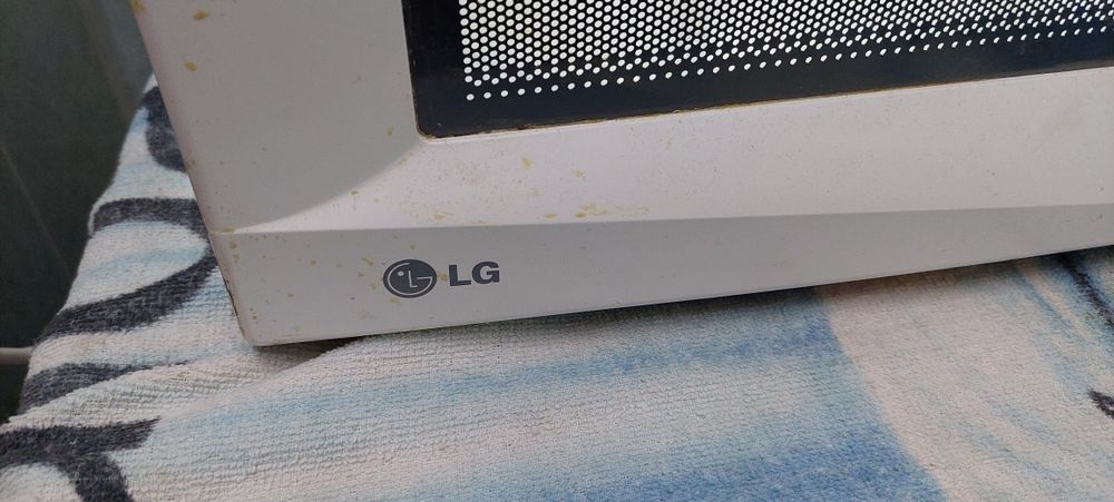 LG микроволновая печь рабочая.