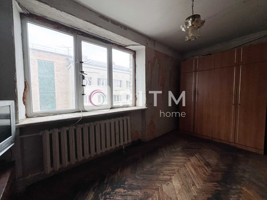 Продається простора 2 кімн квартира на вул. Винниченка