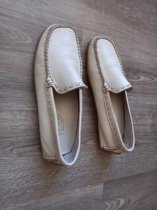 Mocassins pele cor bege claro