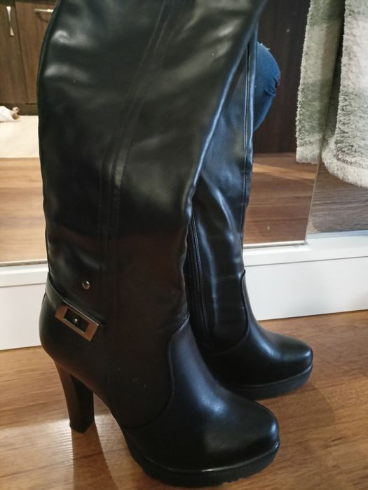 Wysokie kozaki rozmiar 39