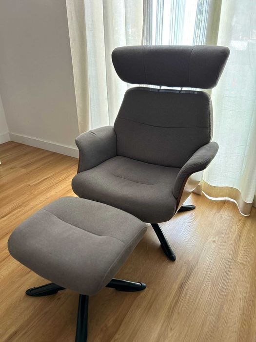 Cadeirão Manual Relax Osaka com Pouff - Excelente Estado