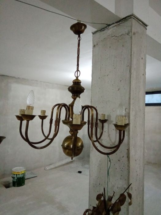 Vários Candeeiros para desocupar