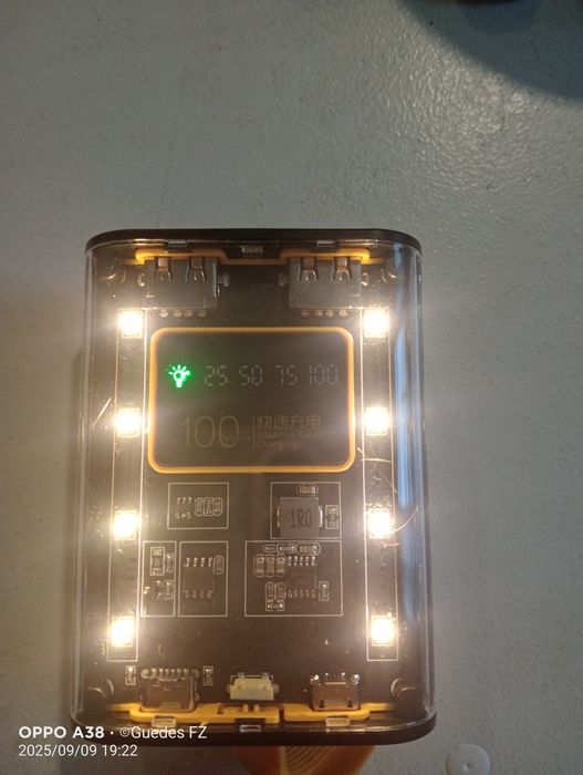 Power bank   transparente