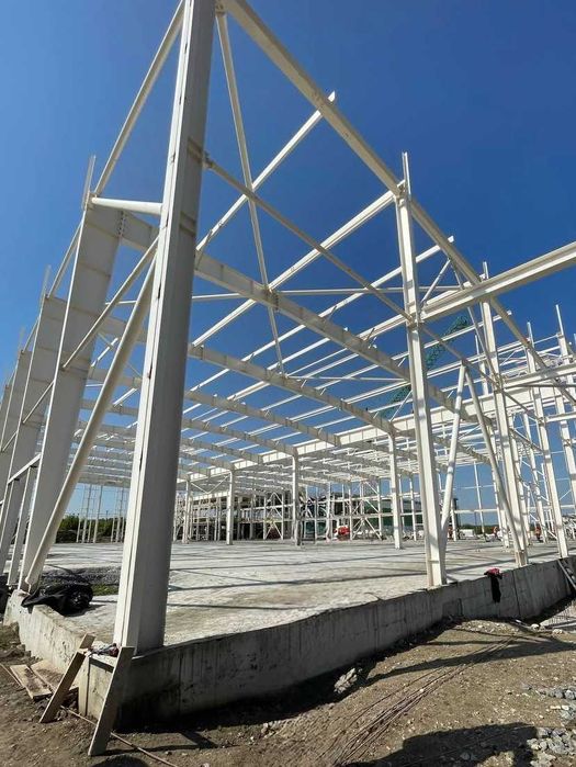 Монтаж металоконструкцій, сендвіч панелей, профнастилу